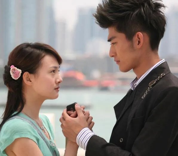 一起来看流星雨张翰郑爽综艺鲁豫有约 昔日恋人形同陌路