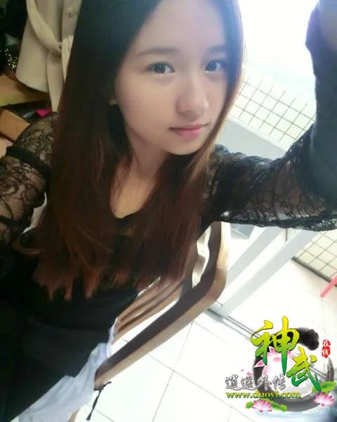 神武玩家真人秀图片 回合制里萝莉MM多