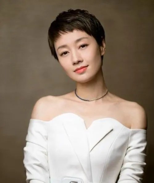 马伊琍和小17岁的绯闻男友罕见同框，马伊琍的第二春要来了吗？