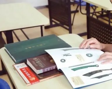 一名初中生发现教科书用图有误，这些误差会造成什么影响？