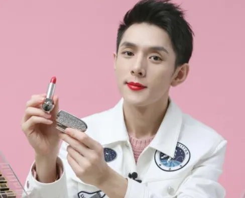 李佳琦搭档王冰冰卖空万罐松子,他们俩的带货能力有多强?