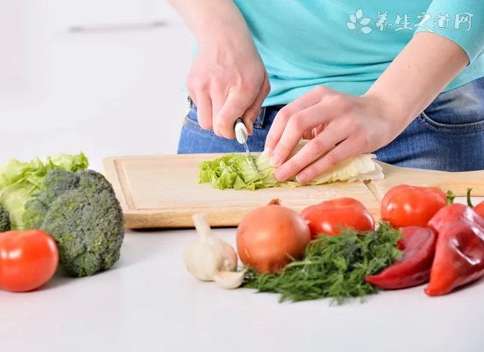 青霉素是谁发明的?青霉素是人类最早发现的抗生素