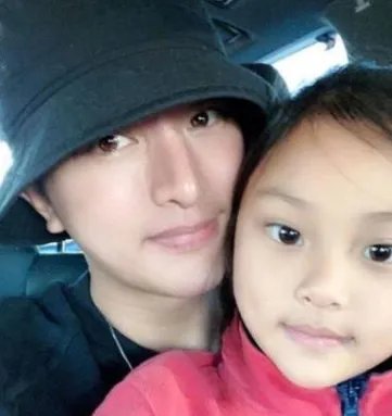 贾乃亮为甜馨庆生，他们父女之间是如何相处的？