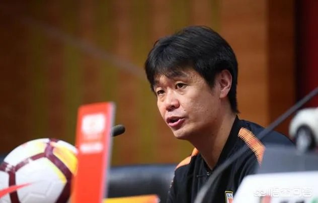 鲁能三杀华夏,对李霄鹏的换人调整你怎么看?