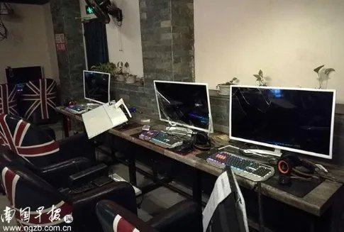 网吧遭3男子打砸是怎么回事？