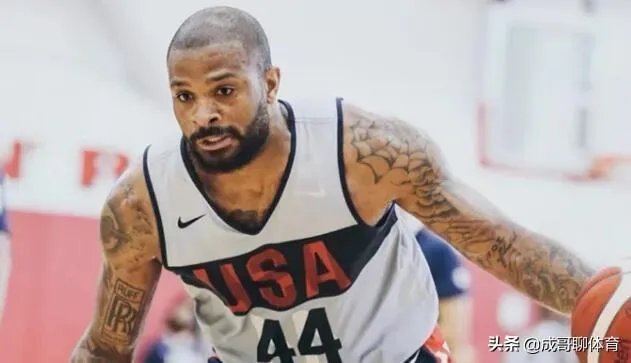 火箭在下一盘大棋，塔克因脚踝伤病退出美国男篮训练营，对此你怎么看？