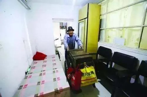 为什么沈阳八一公园里有很多飞机大炮?