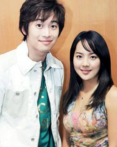 金载沅妻子朴书妍曝光 两人自幼青梅竹马