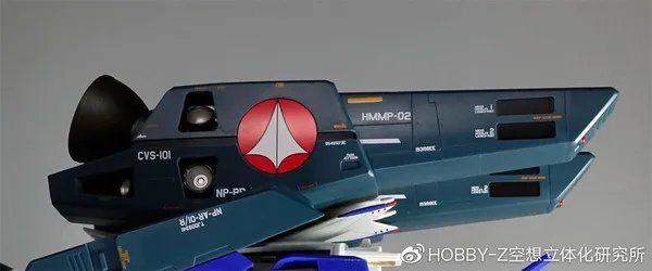 万代 DX超合金TV版VF-1S罗伊·福卡特别型