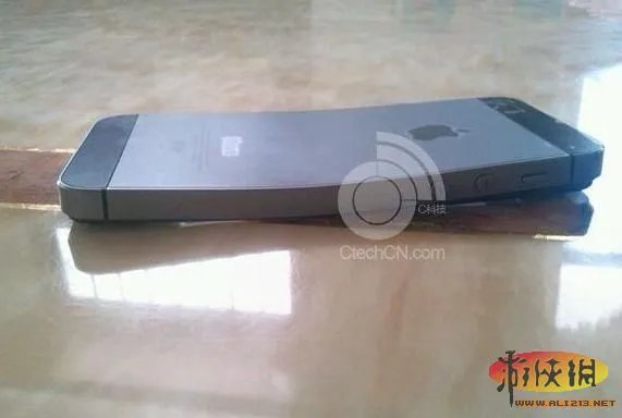iPhone 5“坐弯门”重现 iPhone 5S又被坐弯了