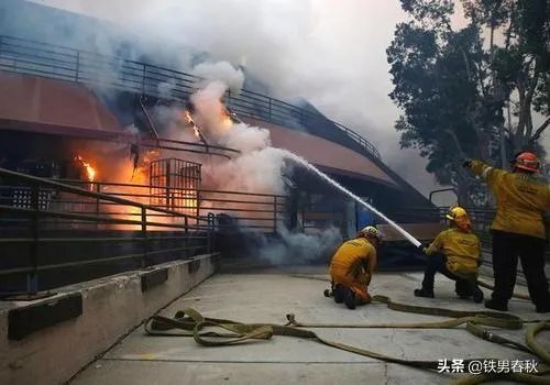 如何看待加州大火势不可挡，加州长向澳大利亚加拿大请求灭火援助？