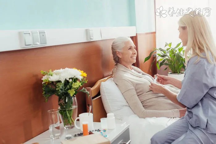 黄汉源介绍乳头溢液乳腺健康:20180626饮食养生汇视频