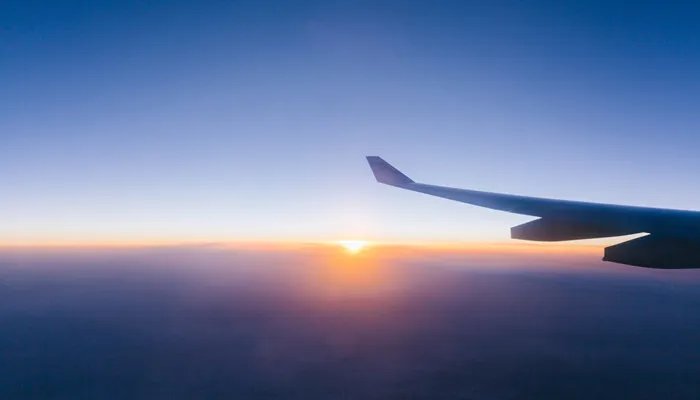 飞机起飞降落逆风还是顺风 飞机起飞降落逆风还是顺风比较好