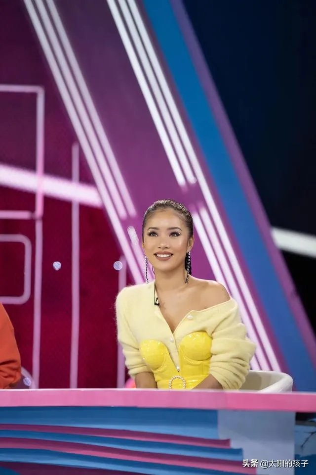 如何看待王菊变瘦穿XS码衣服？