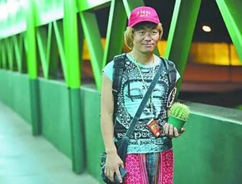 王宝强家人谁被撞死真相 傻根农村54万元的豪宅曝光