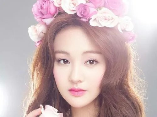 郑爽自曝收到前商务团队律师函,真要告她还是虚张声势?