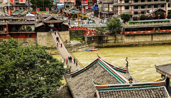 泸定桥在哪里 泸定桥在哪个省市