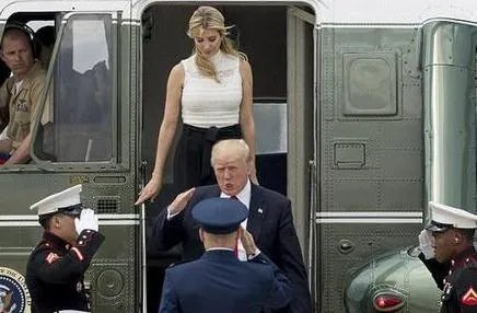 特朗普所乘专机险与无人机相撞，这是有人对他的警示吗？