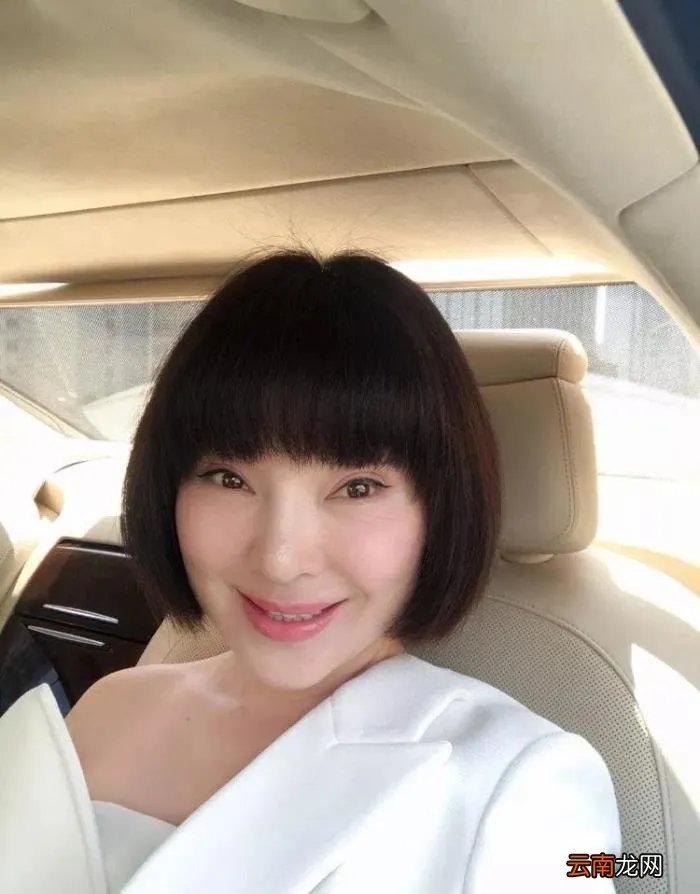 陈红大病初愈后晒美照 歌星陈红图片