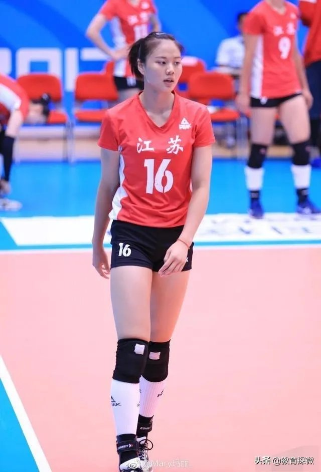 心善人美，中国女排龚翔宇默默资助贫困学生三年，获球迷称赞，如何评价？