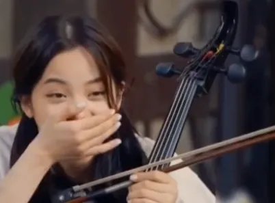 李荣浩吃醋杨丞琳拥抱陈立农，现场都发生了什么？