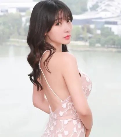 柳岩父亲去世了吗?