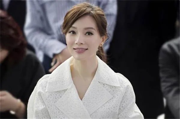 柳云龙前妻陈数为什么离婚结婚几年 柳云龙为何讨厌陈数不和吗