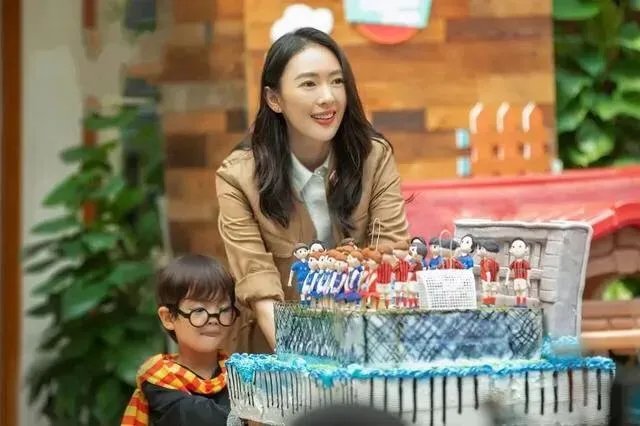 童瑶和章子怡为什么长的这么像