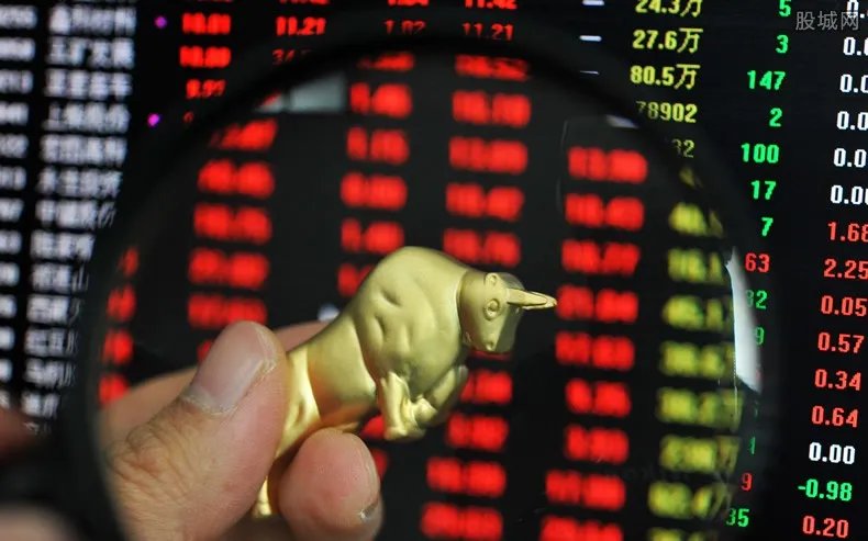 华尔街铜牛要搬家 伫立近30年的铜牛为何要搬家