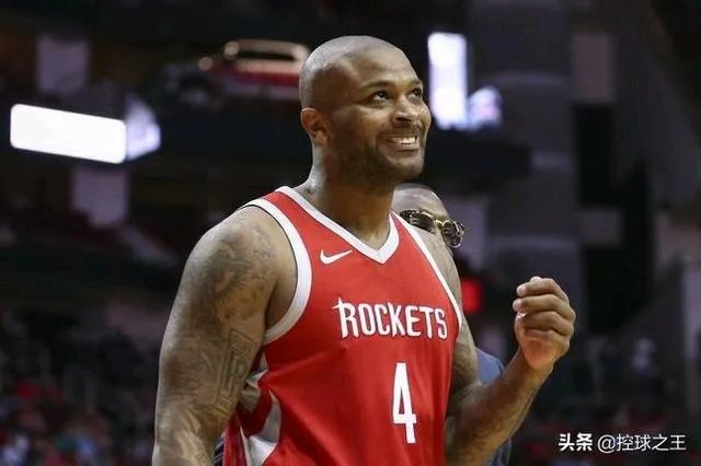 火箭在下一盘大棋，塔克因脚踝伤病退出美国男篮训练营，对此你怎么看？