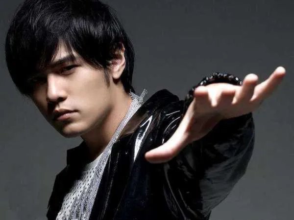 伽蓝雨是周杰伦哪首歌？