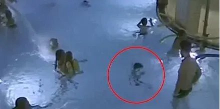 溺水无人理会发现 为什么这么冷漠