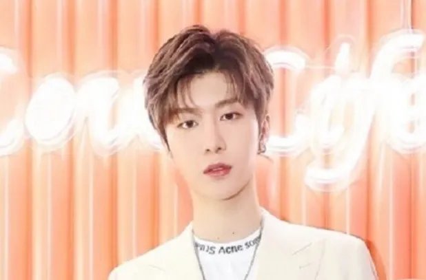 范丞丞点赞粉丝diss老板杜华的微博，这是手滑还是故意的？