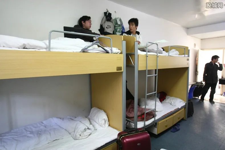 天价公寓校方致歉 宿舍年费1.6万引起争议！