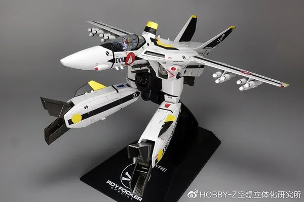 万代 DX超合金TV版VF-1S罗伊·福卡特别型