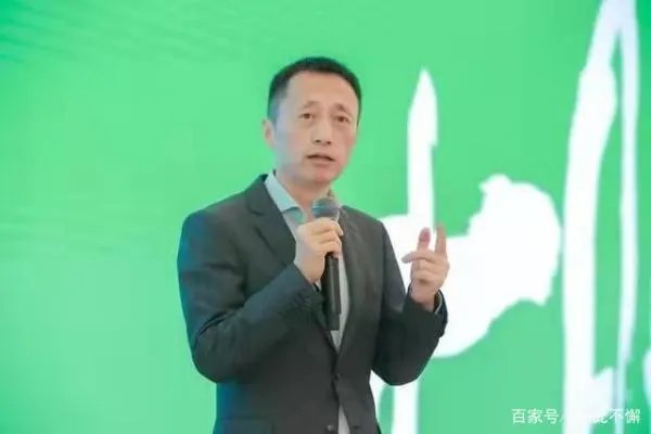 万科倡议节衣缩食引发热议,外界对此事发表了什么看法?