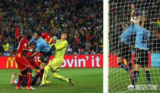 足球红牌罚下可以上替补么