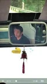 大巴司机打盹10分钟 乘客拍下视频