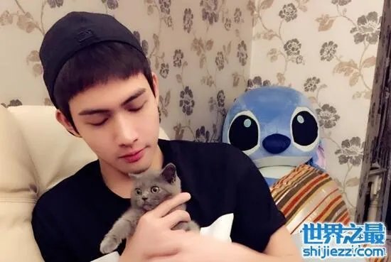 张彬彬女友李溪芮是真的吗,还未在一起但关系暧昧