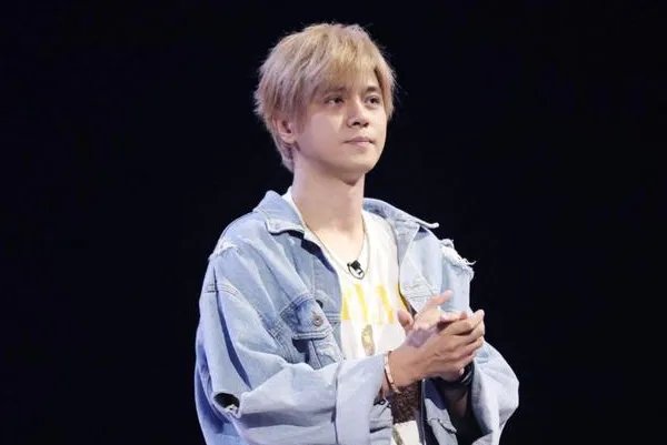 《极挑》总导演为罗志祥庆生，罗志祥在《极限挑战》中表现的怎么样？