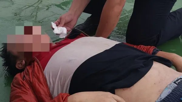 男子直播跳黄浦江被行拘5日是怎么回事？