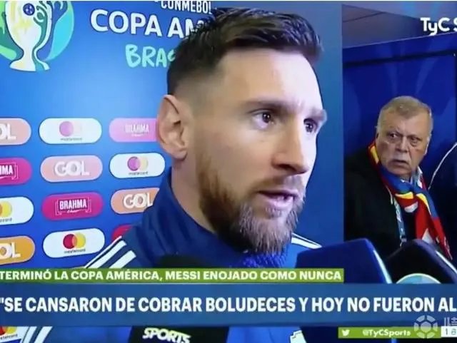 梅西的犯规真的到了被红牌罚下的程度吗？