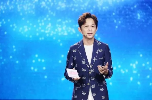 何炅父亲关联公司严重违法失信,这是否会影响到何炅?