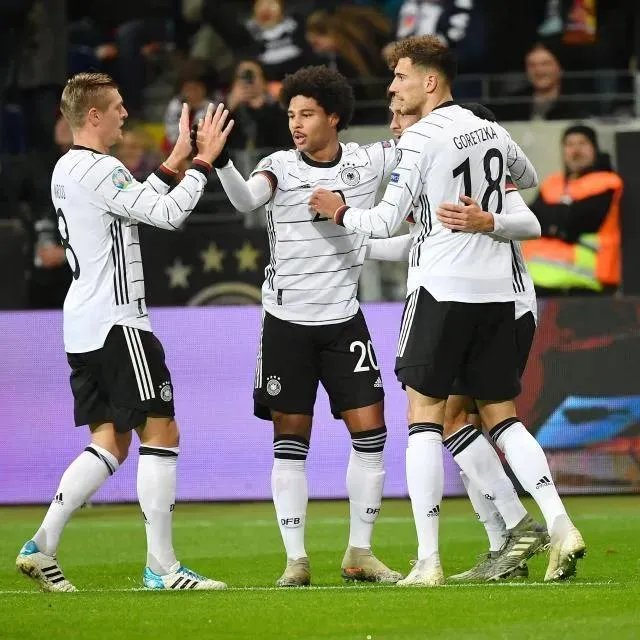 世界杯冠亚军集体回家，今晚谁将搭上欧洲杯8强末班车？