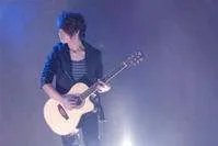 单色凌的资料（带照片的）谢谢！