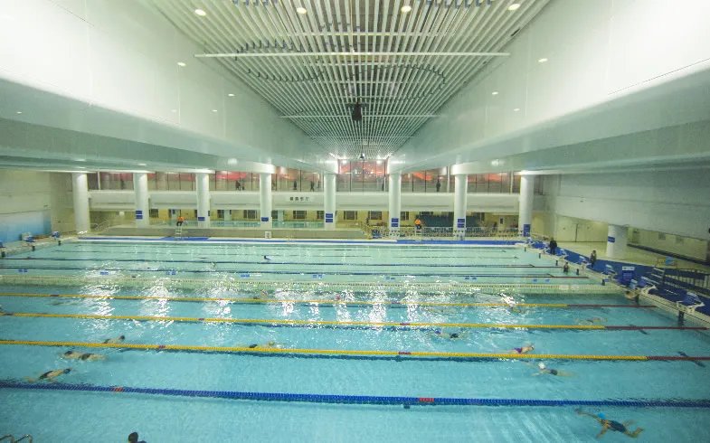 室内游泳馆投资多少钱 加盟一个游泳馆要多少钱