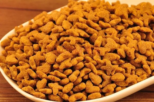 关于go猫粮被曝猫吃后中毒甚至死亡一事,你有何看法?