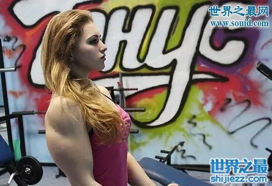 最美17岁俄罗斯少女茱莉亚·文斯，萝莉脸蛋男人身材 