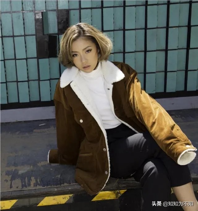 如何看待王菊变瘦穿XS码衣服？