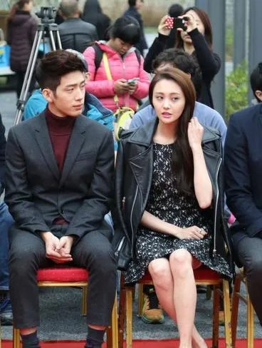 井柏然为什么要删掉跟郑爽有关的微博?